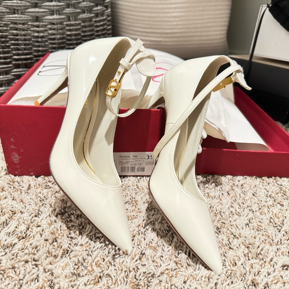 Valentino size 35 new